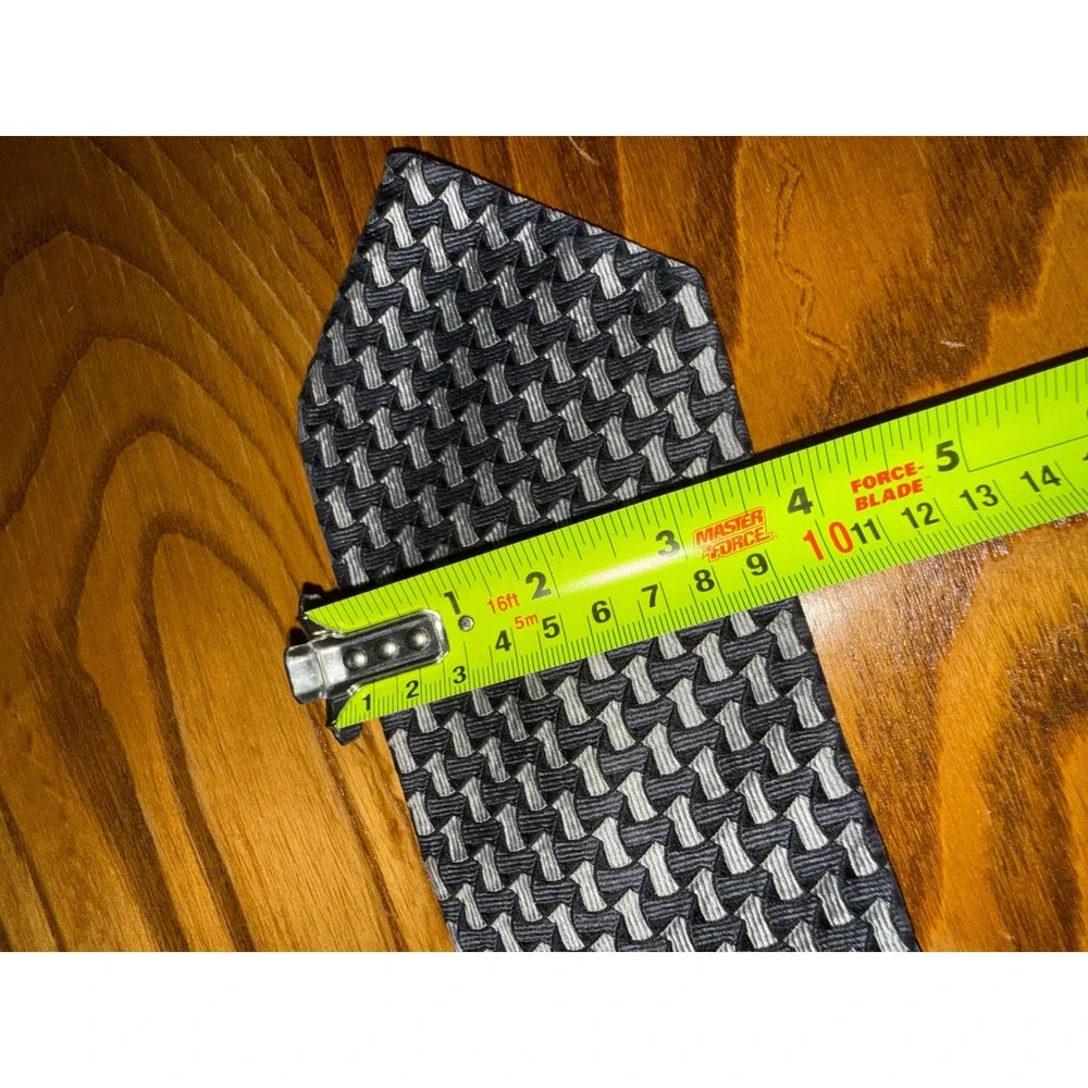 Pierre Balmain Couture Mens Silk Tie Grey Silver Geometric Basketweave Pattern‎
